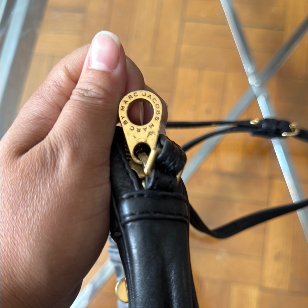 Marc by Marc Jacobs Black Leather Crossbody Bag - Picture 8 of 11